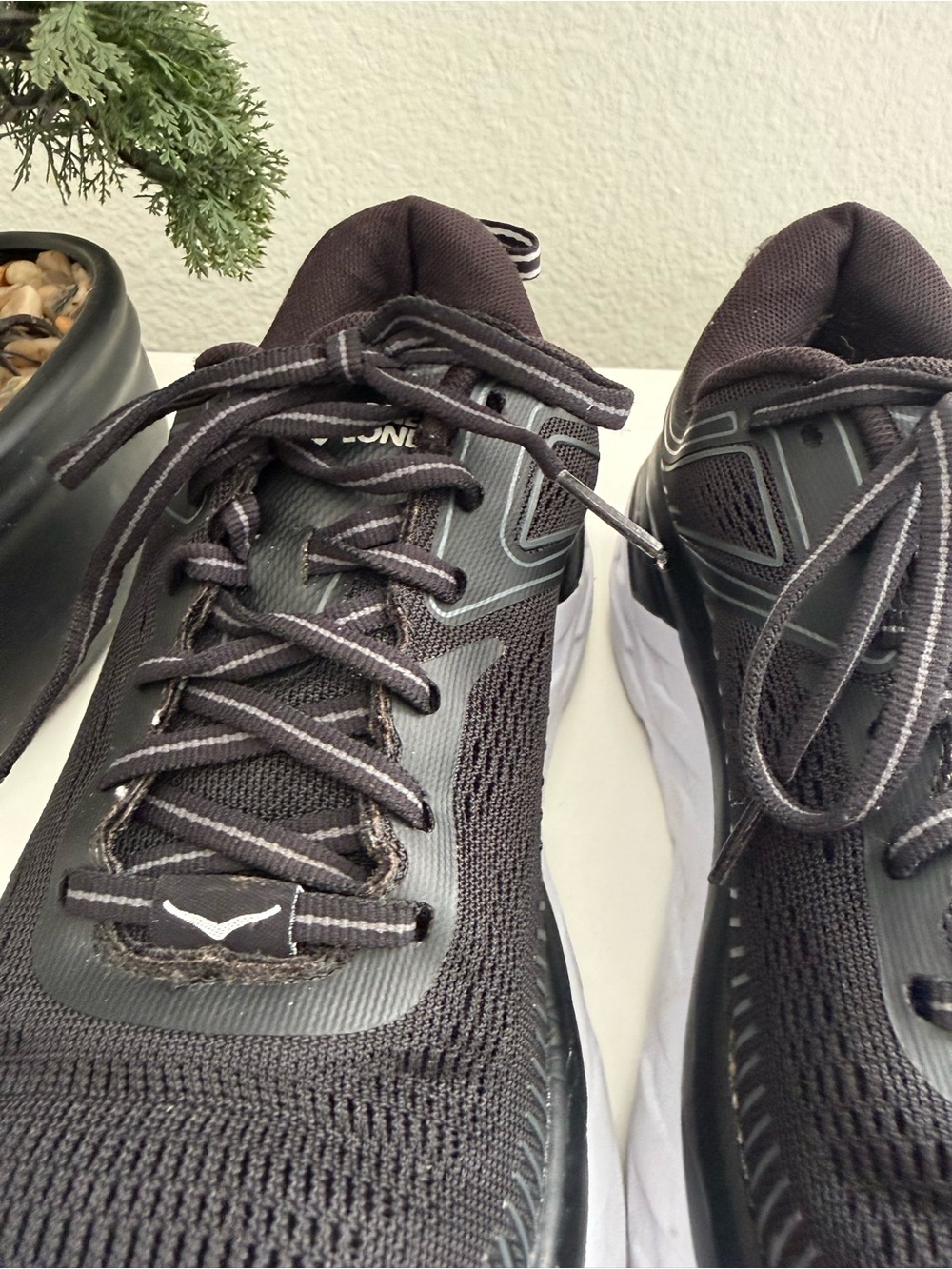 Hoka Bondi 7 women size 8 black and White Bondi 7 Women's Athletic - Picture 4 of 14